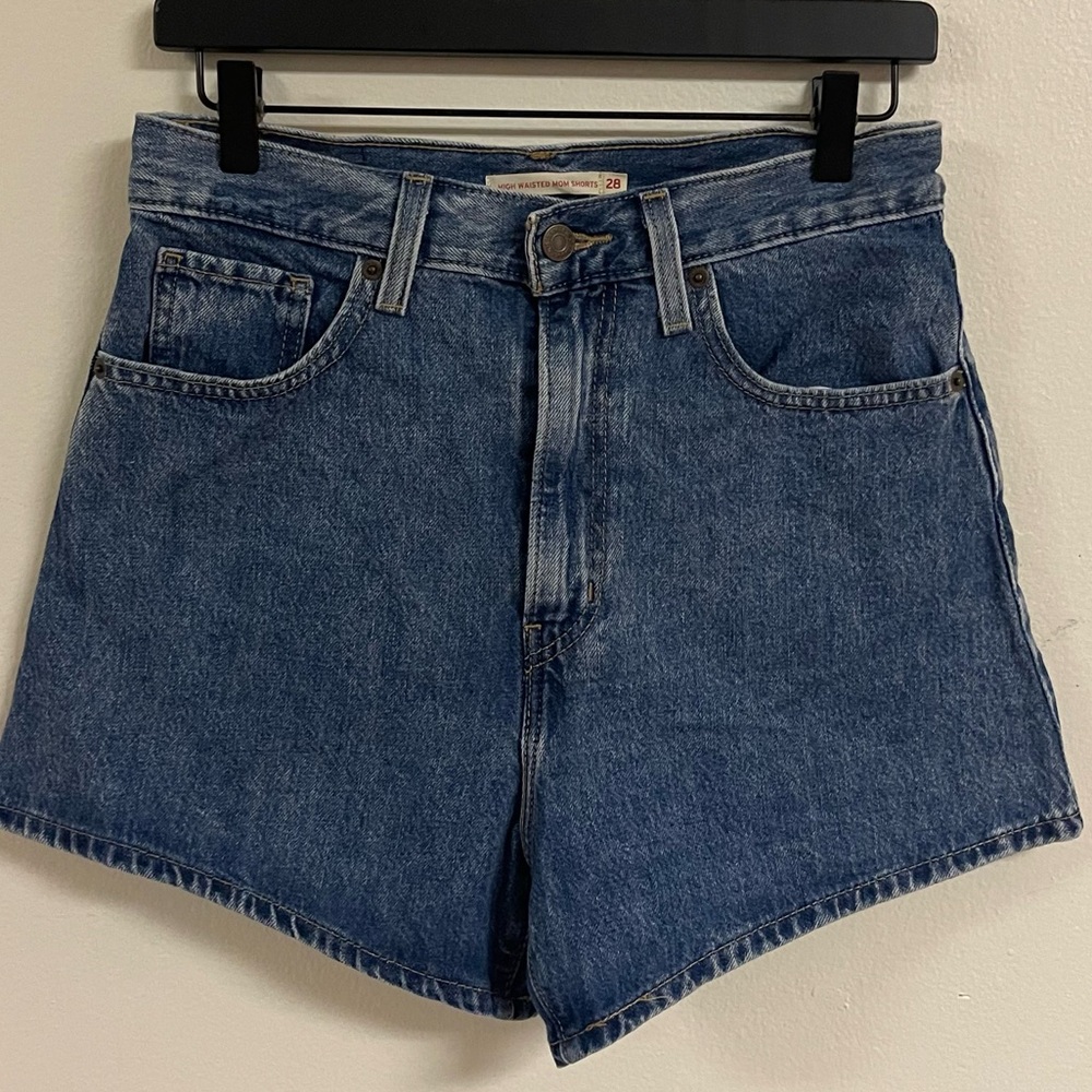 Levi’s shorts